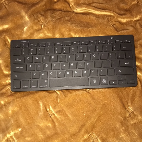 Wireless Keyboard By Omoton, from Amazon - Picture 12 of 12